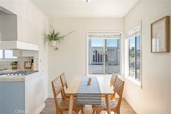 $9,900 | 333 28th Street, Hermosa Beach, CA 90254