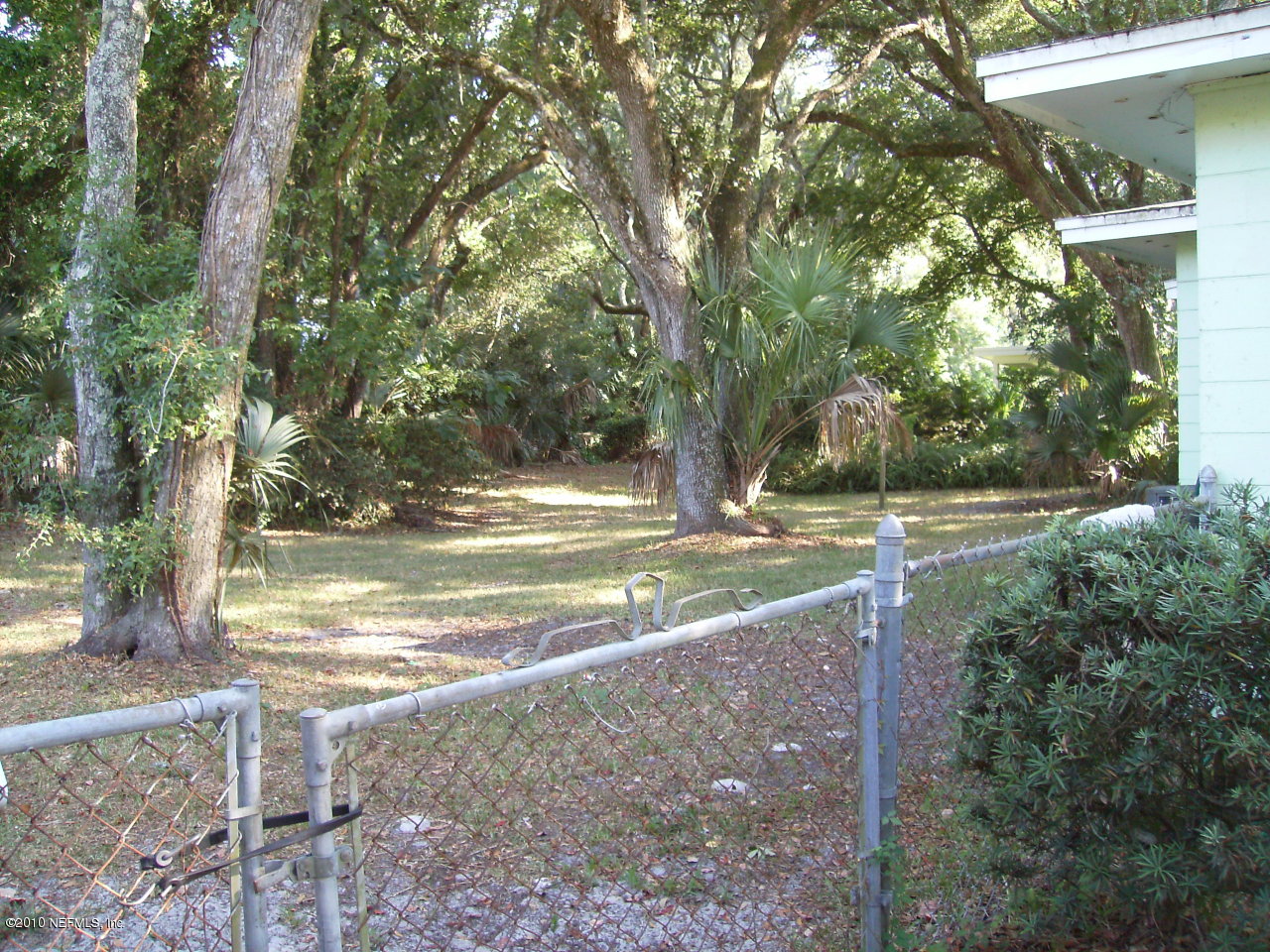 1365 Seminole Road Atlantic Beach, FL 32233 - Photo 5 of 13 Backyard