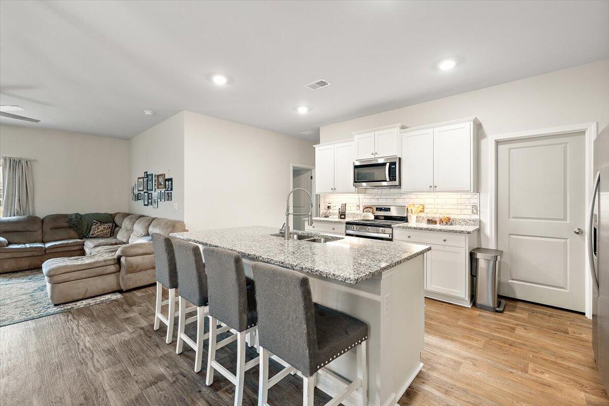 469 Cedarview Road Summerville, SC 29486 - Photo 8 of 26 kitchen-living