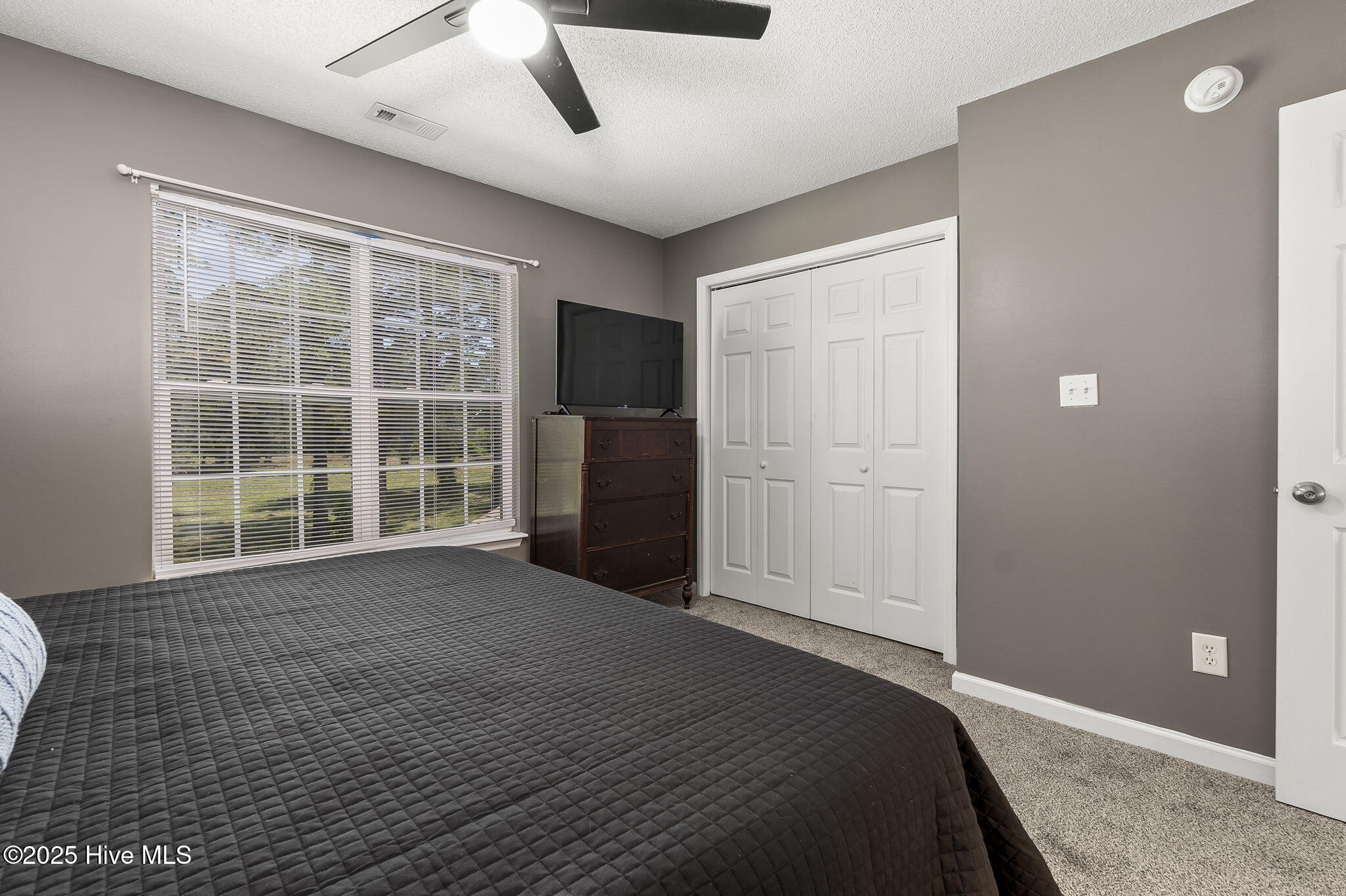 601 Peletier Loop Road Peletier, NC 28584 - Photo 21 of 33 Primary bedroom suite