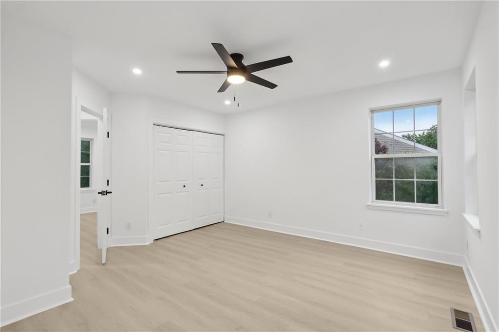 219 Randy Lane Coraopolis, PA 15108 - Photo 12 of 33 Gallery Image 12