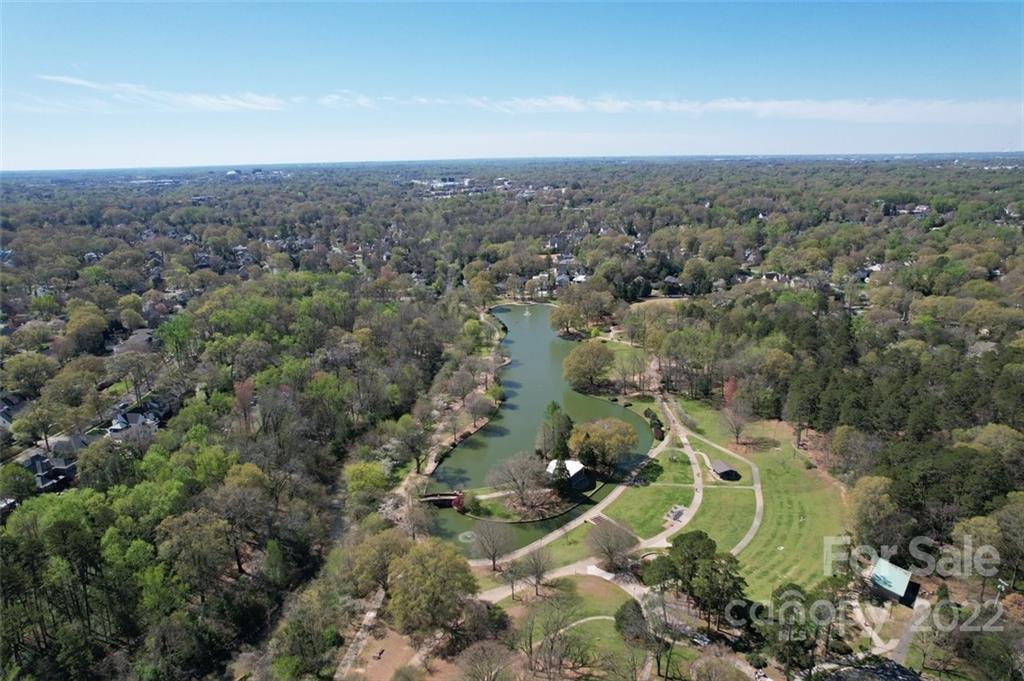 1435 Lilac Road Charlotte, NC 28209 - Photo 32 of 33 an aerial view of multiple house
