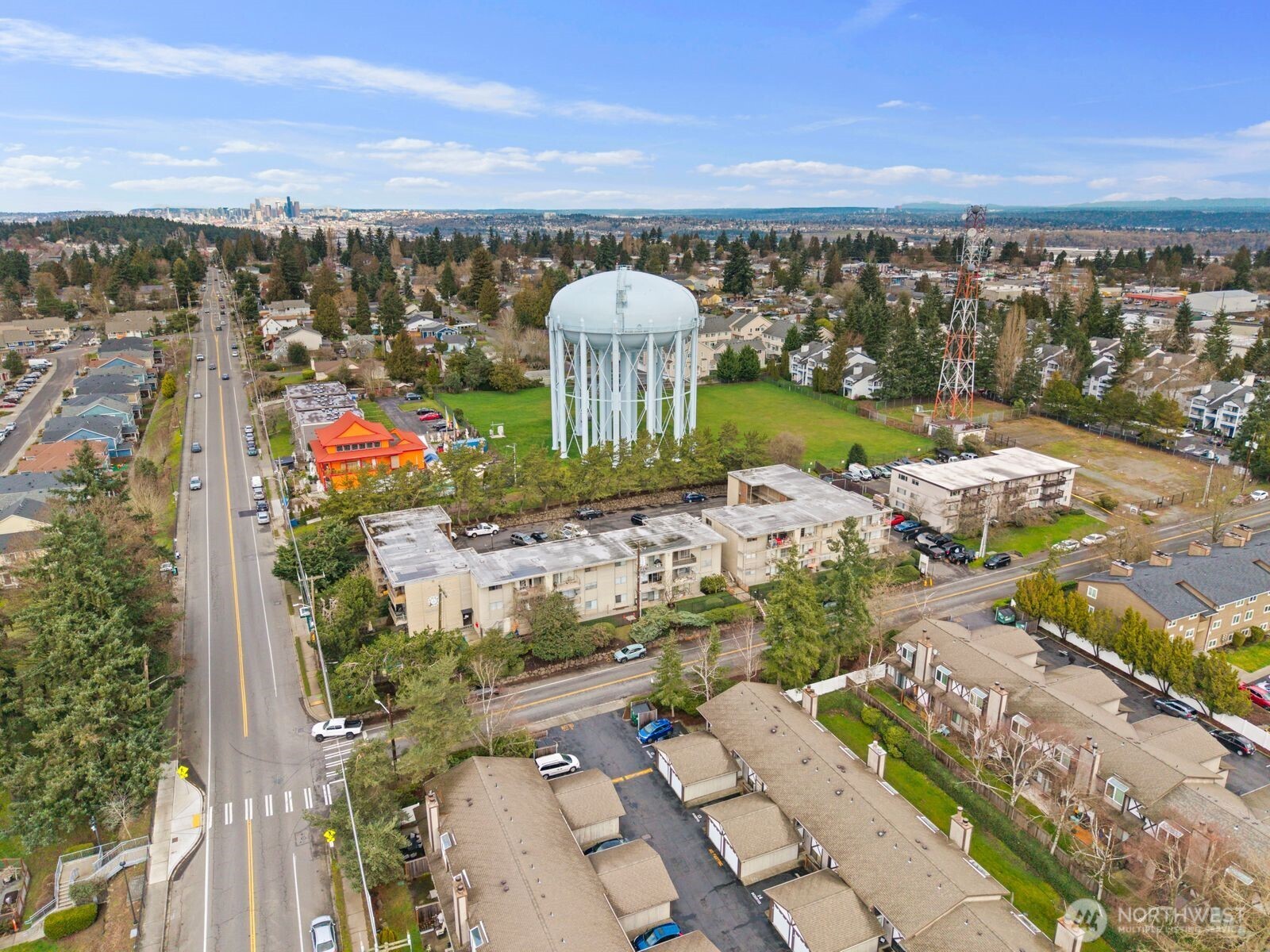 323 Southwest 112th Street, Unit 102 Seattle, WA 98146 - Photo 31 of 32