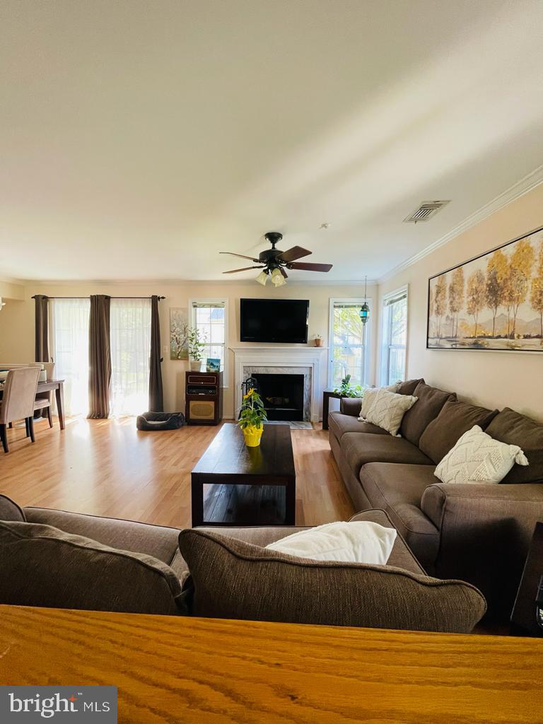 19946 Dunstable Circle, Unit 221 Germantown, MD 20876 - Photo 4 of 34 Living Room view from from entrance