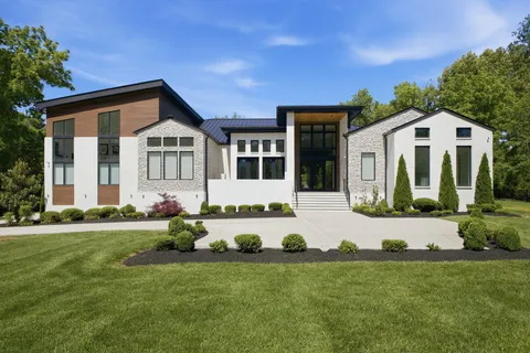 $5,700,000 | 5655 Granny White Pike, Brentwood, TN 37027