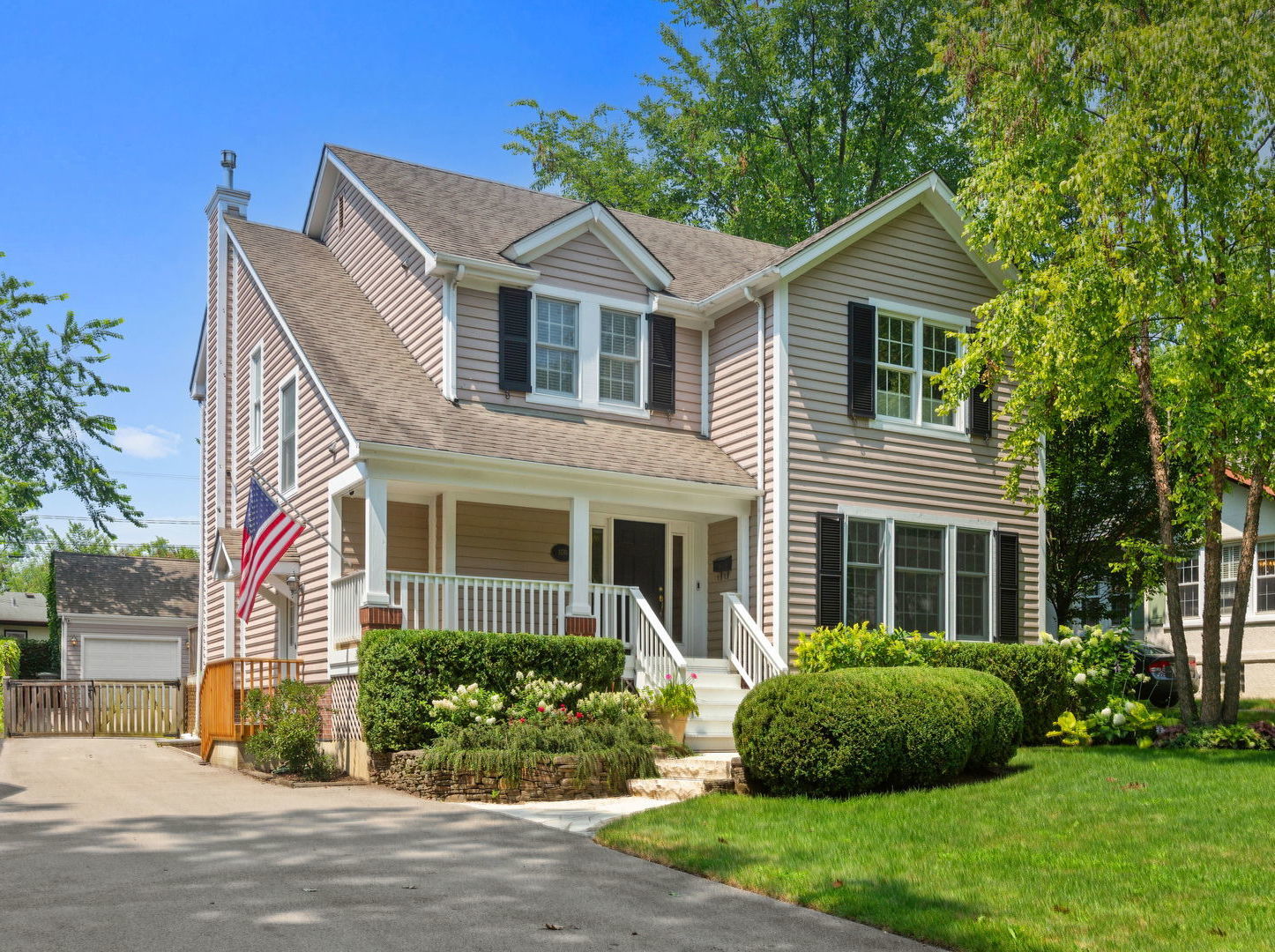 1170 Griffith Road Lake Forest, IL 60045 - Photo 1 of 34 a front view of a house with a yard