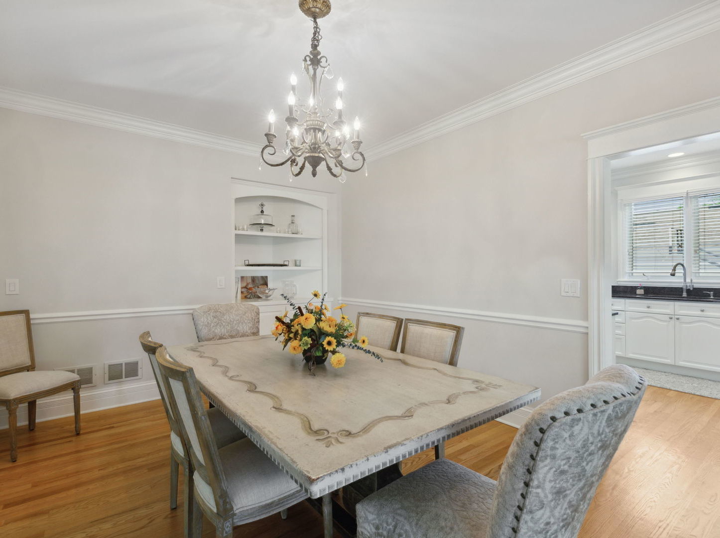 1170 Griffith Road Lake Forest, IL 60045 - Photo 6 of 34 a view of a dining room with furniture and wooden floor