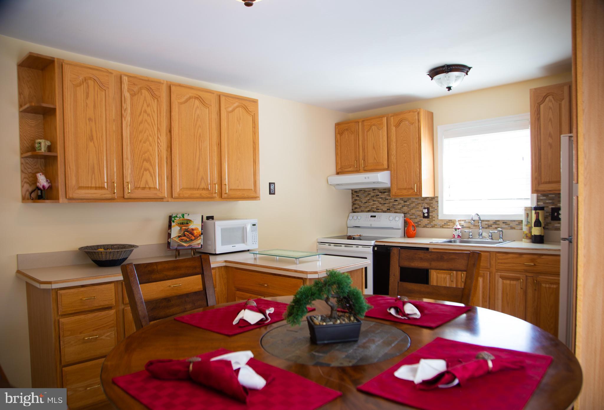 1107 Trunnel Lane Accokeek, MD 20607 - Photo 9 of 27 Kitchen