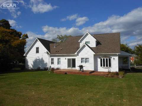 6138 McCandlish Road Grand Blanc, MI 48439 - Photo 3 of 23 20422742-2.JPG
