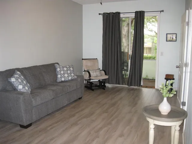 $1,475 | 3090 Pointer Drive, Unit 3090, Palm Harbor, FL 34683