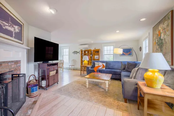 $2,250,000 | 15 Goldfinch Drive, Nantucket, MA 02554