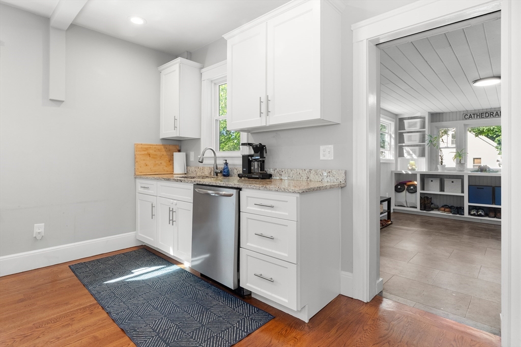 9 Phelps Street Salem, MA 01970 - Photo 12 of 41
