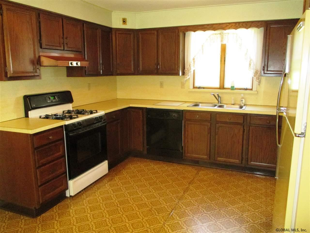 132 Lisha Kill Road Albany, NY 12205 - Photo 2 of 25 Photo 2
