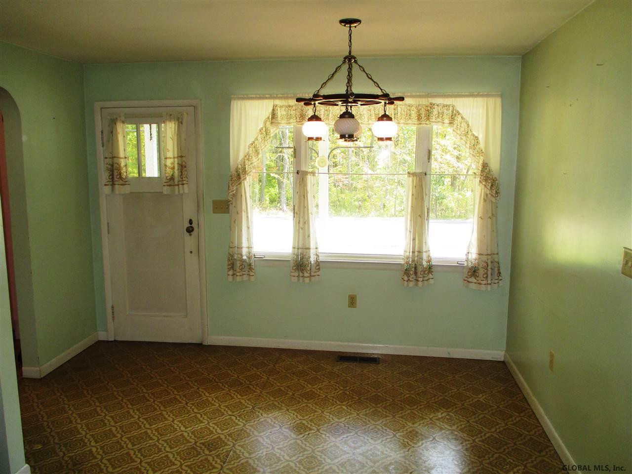 132 Lisha Kill Road Albany, NY 12205 - Photo 6 of 25 Photo 6