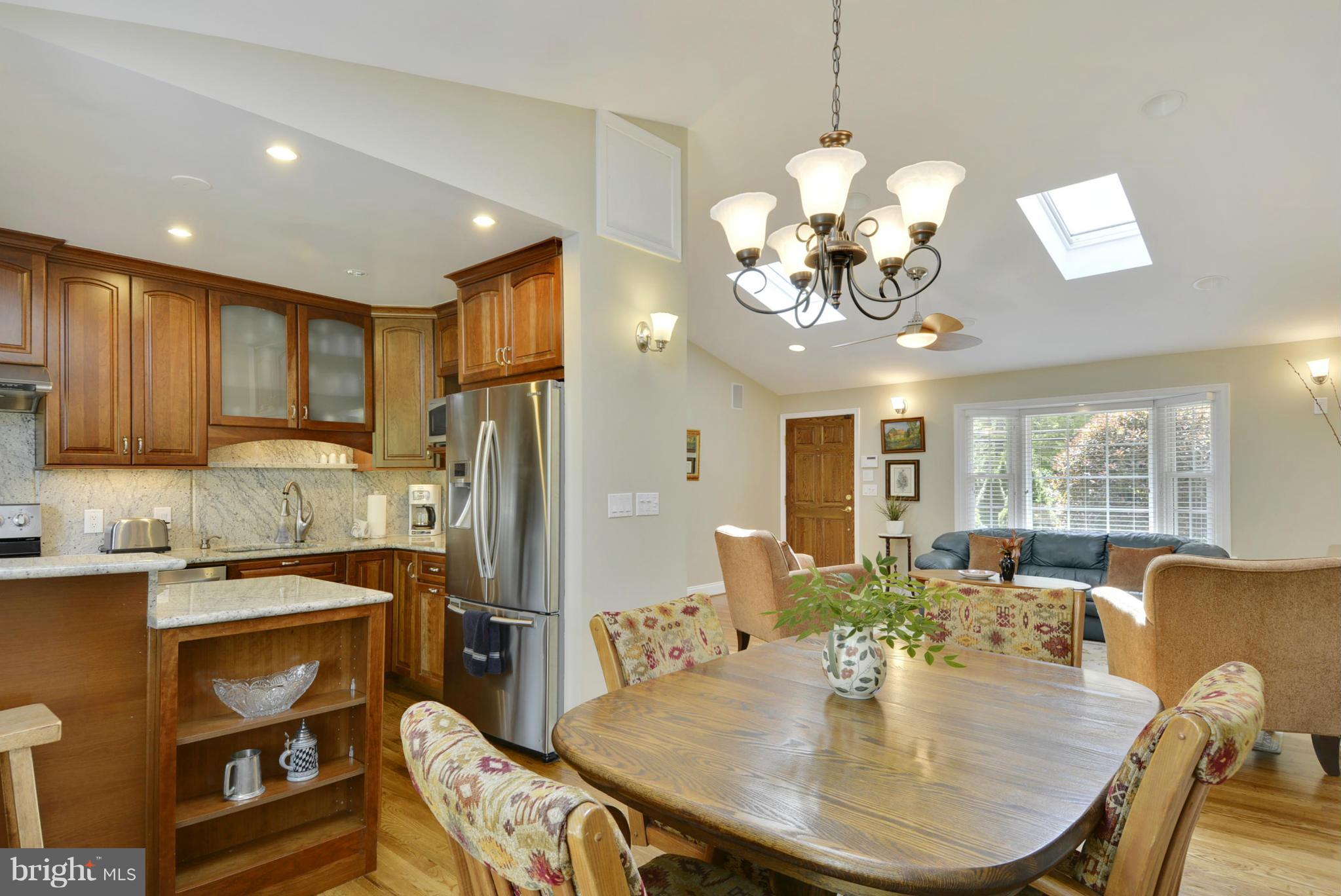 2102 Shenandoah Road Alexandria, VA 22308 - Photo 11 of 30 Dining Room
