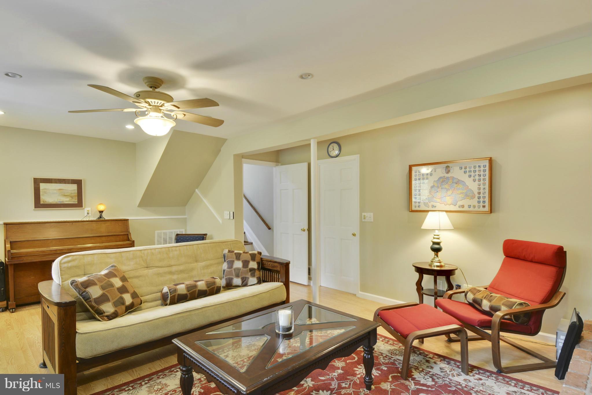 2102 Shenandoah Road Alexandria, VA 22308 - Photo 27 of 30 Family Room