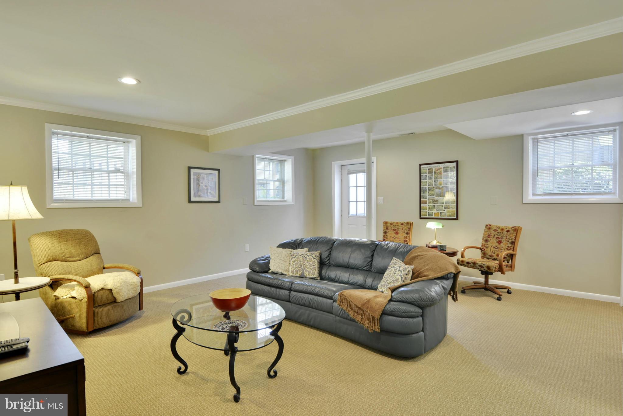 2102 Shenandoah Road Alexandria, VA 22308 - Photo 29 of 30 Family Room