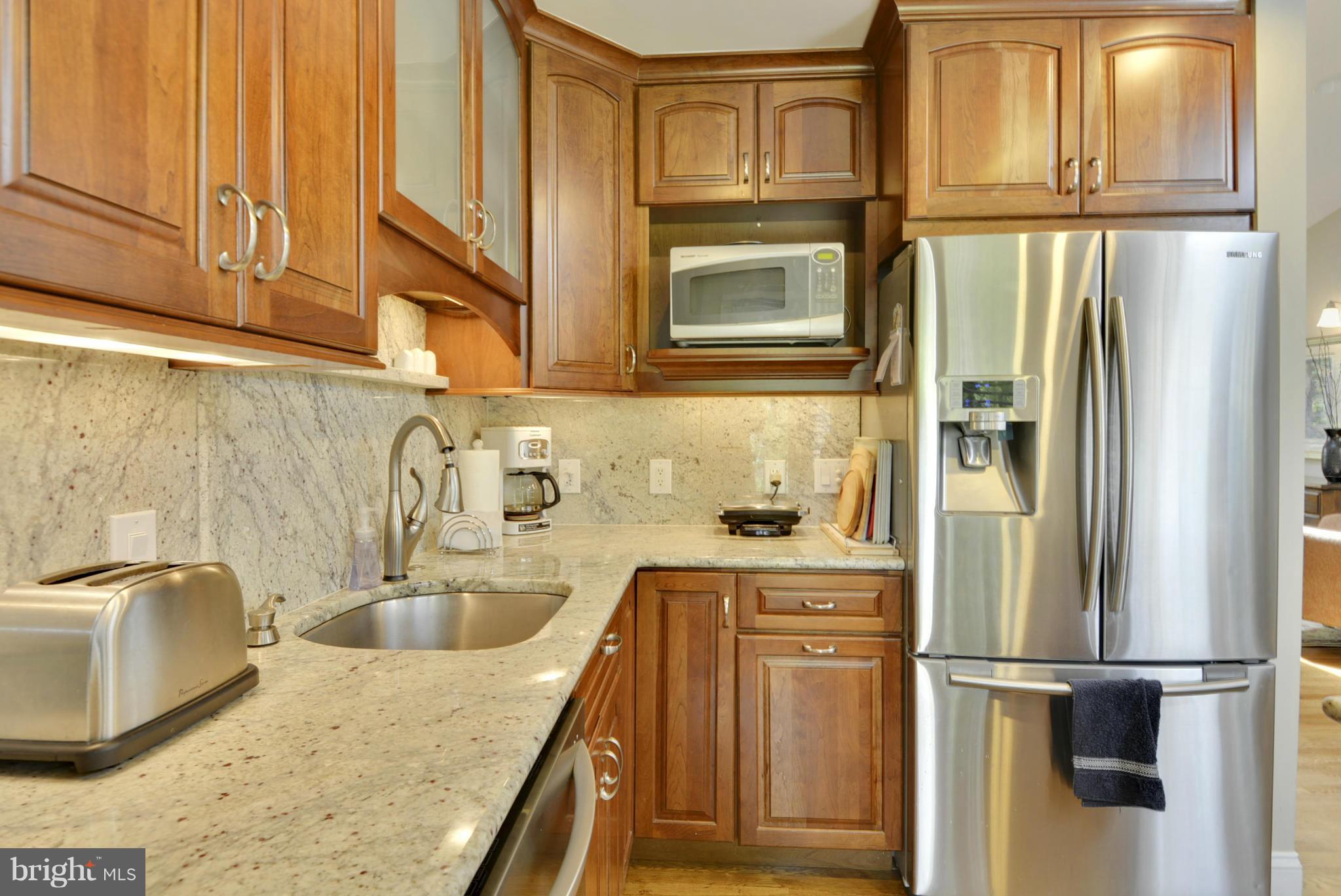 2102 Shenandoah Road Alexandria, VA 22308 - Photo 10 of 30 Kitchen