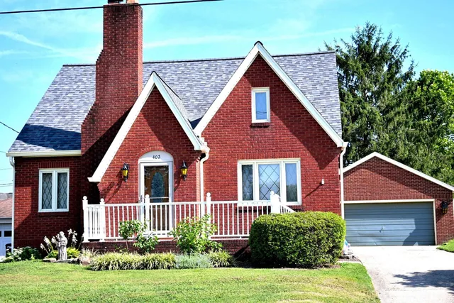 $279,700 | 402 East 26th Street, Jasper, IN 47546