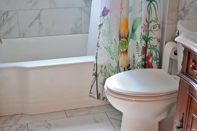 $279,700 | 402 East 26th Street, Jasper, IN 47546