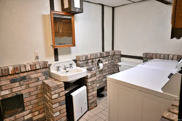 $279,700 | 402 East 26th Street, Jasper, IN 47546