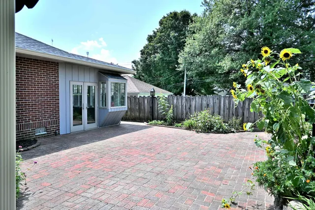 $279,700 | 402 East 26th Street, Jasper, IN 47546