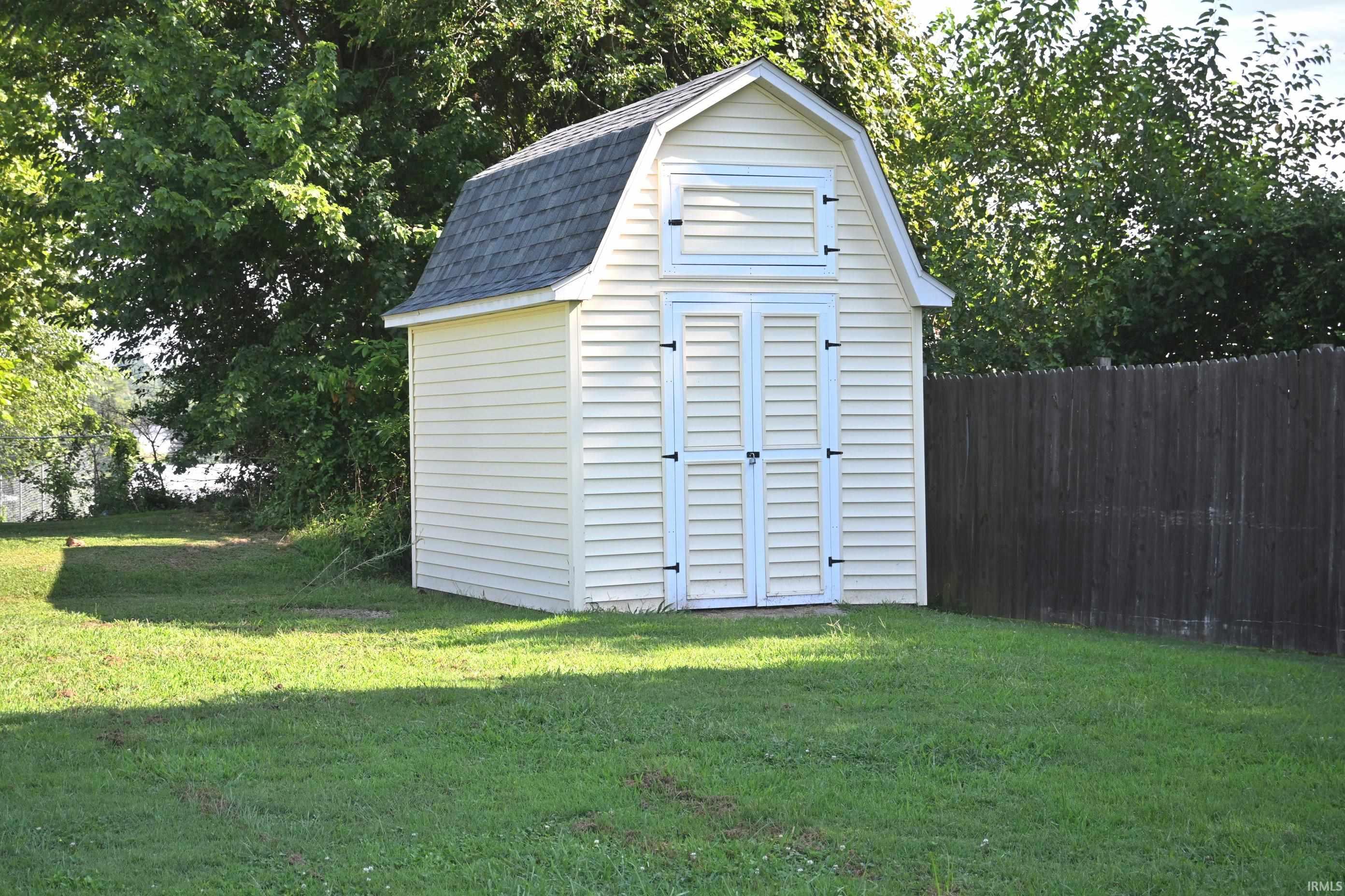 402 East 26th Street Jasper, IN 47546 - Photo 6 of 19