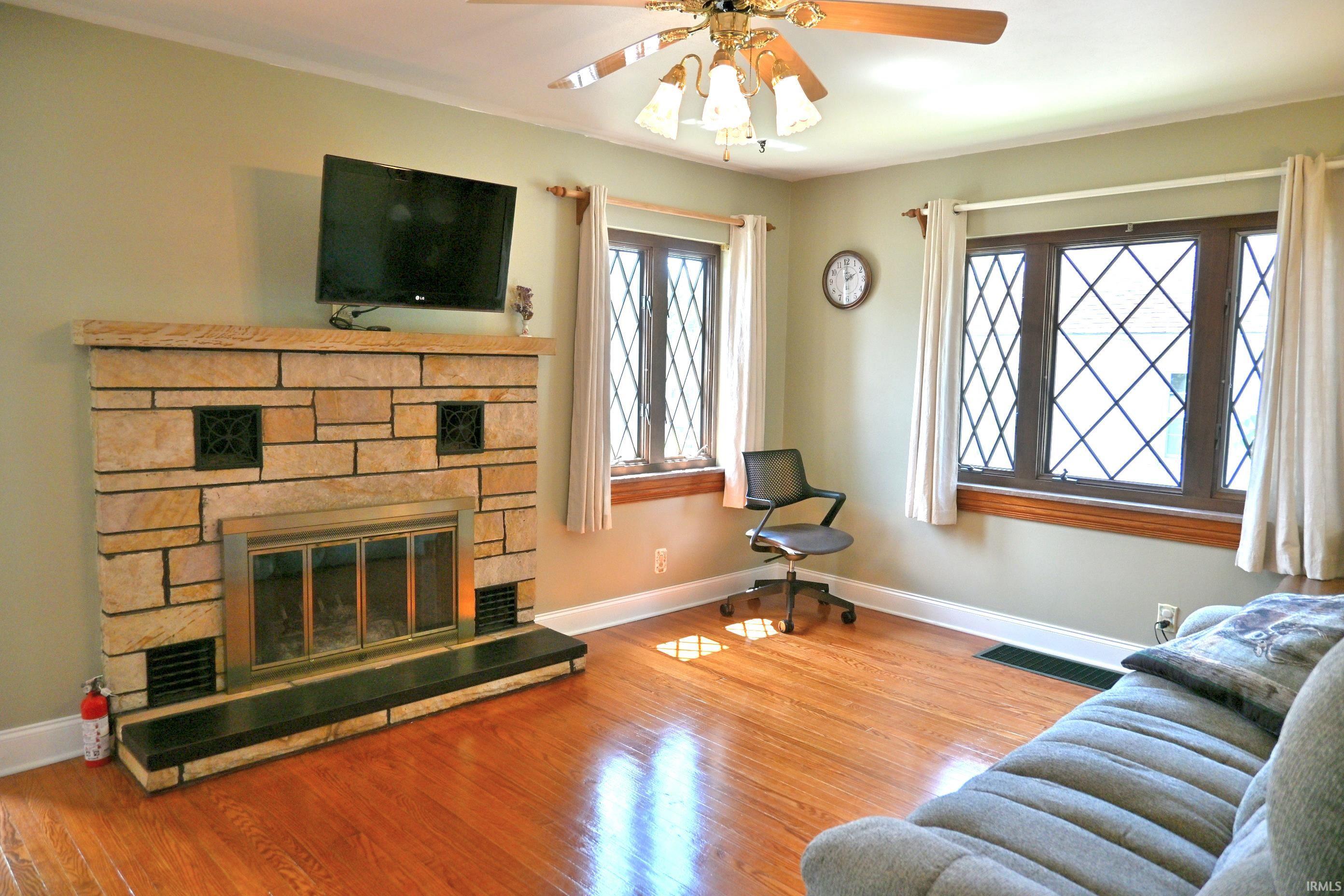 402 East 26th Street Jasper, IN 47546 - Photo 8 of 19