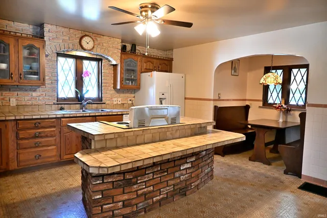 $279,700 | 402 East 26th Street, Jasper, IN 47546