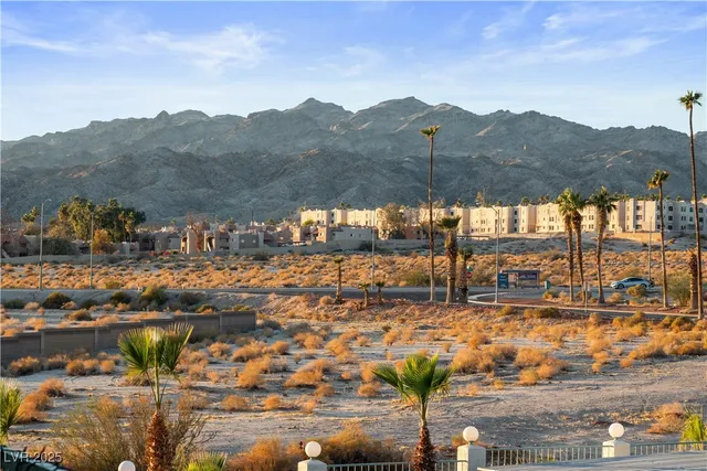$188,000 | 3550 Bay Sands Drive, Unit 2101, Laughlin, NV 89029