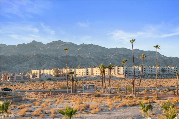 $188,000 | 3550 Bay Sands Drive, Unit 2101, Laughlin, NV 89029