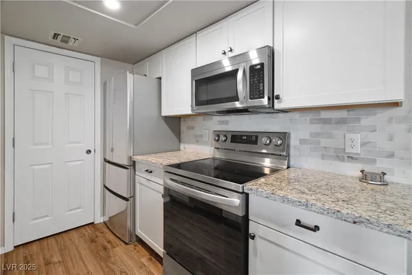 $188,000 | 3550 Bay Sands Drive, Unit 2101, Laughlin, NV 89029