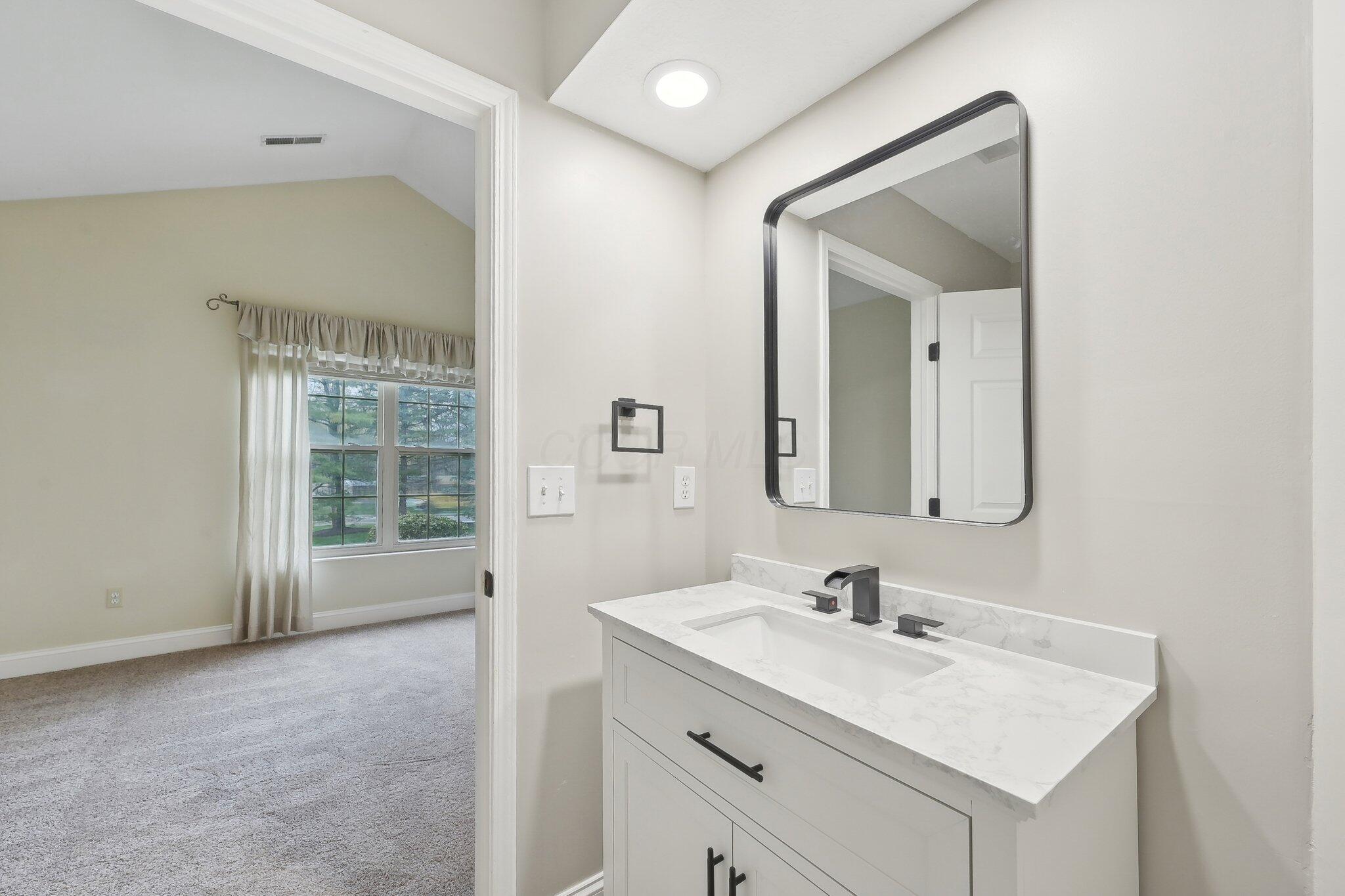 168 Collier Ridge Drive Columbus, OH 43235 - Photo 27 of 43 1-web-or-mls-Collier Ridge Dr-1104-036