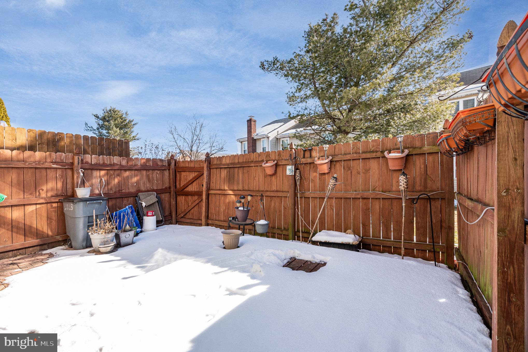 5457 Pond Road Harrisburg, PA 17111 - Photo 21 of 29 Private Courtyard