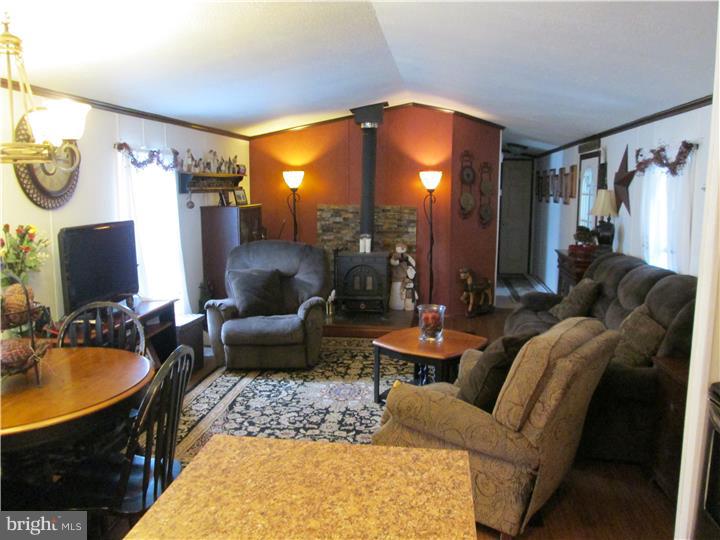 570 North Layfield Road Perkiomenville, PA 18074 - Photo 10 of 16 Great Room