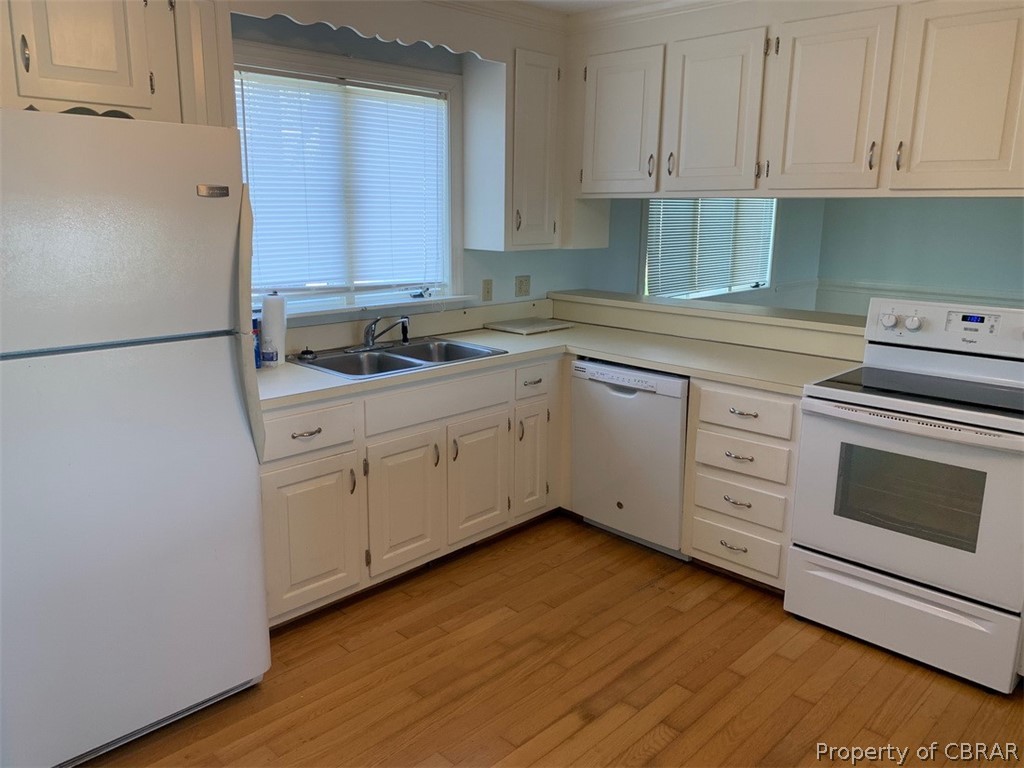 312 Eubank Landing Road Topping, VA 23169 - Photo 11 of 17 Kitchen