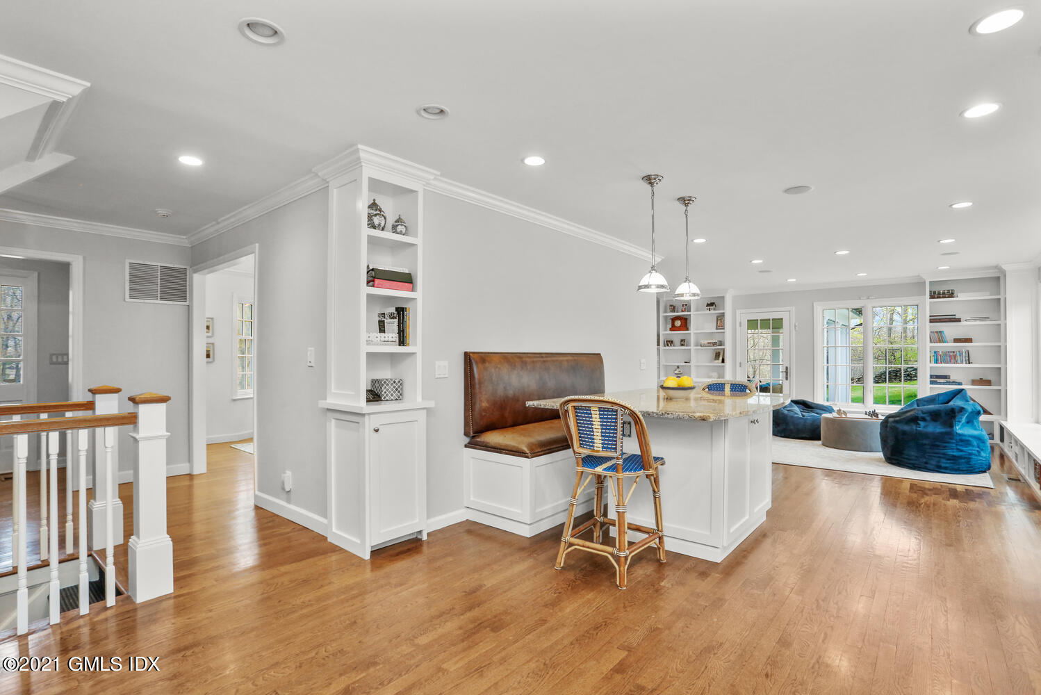 11 Steeple Chase Road Greenwich, CT 06831 - Photo 6 of 42 11 Steeple Chase Rd Greenwich-large-013-