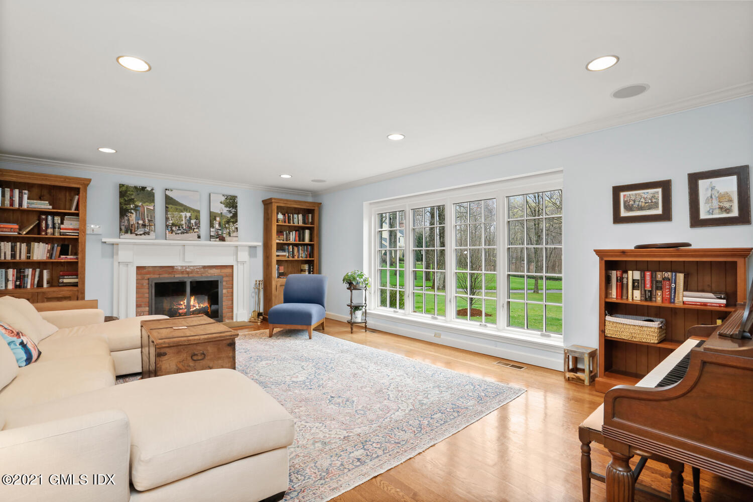 11 Steeple Chase Road Greenwich, CT 06831 - Photo 10 of 42 11 Steeple Chase Rd Greenwich-large-002-