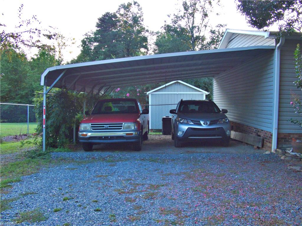 5102 Davis Road Winston-Salem, NC 27105 - Photo 3 of 29 Gallery Image 3