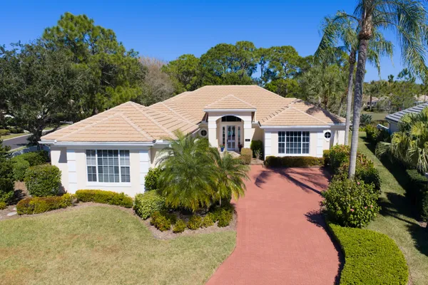 $965,000 | 4201 Southeast Frazier Court, Stuart, FL 34997