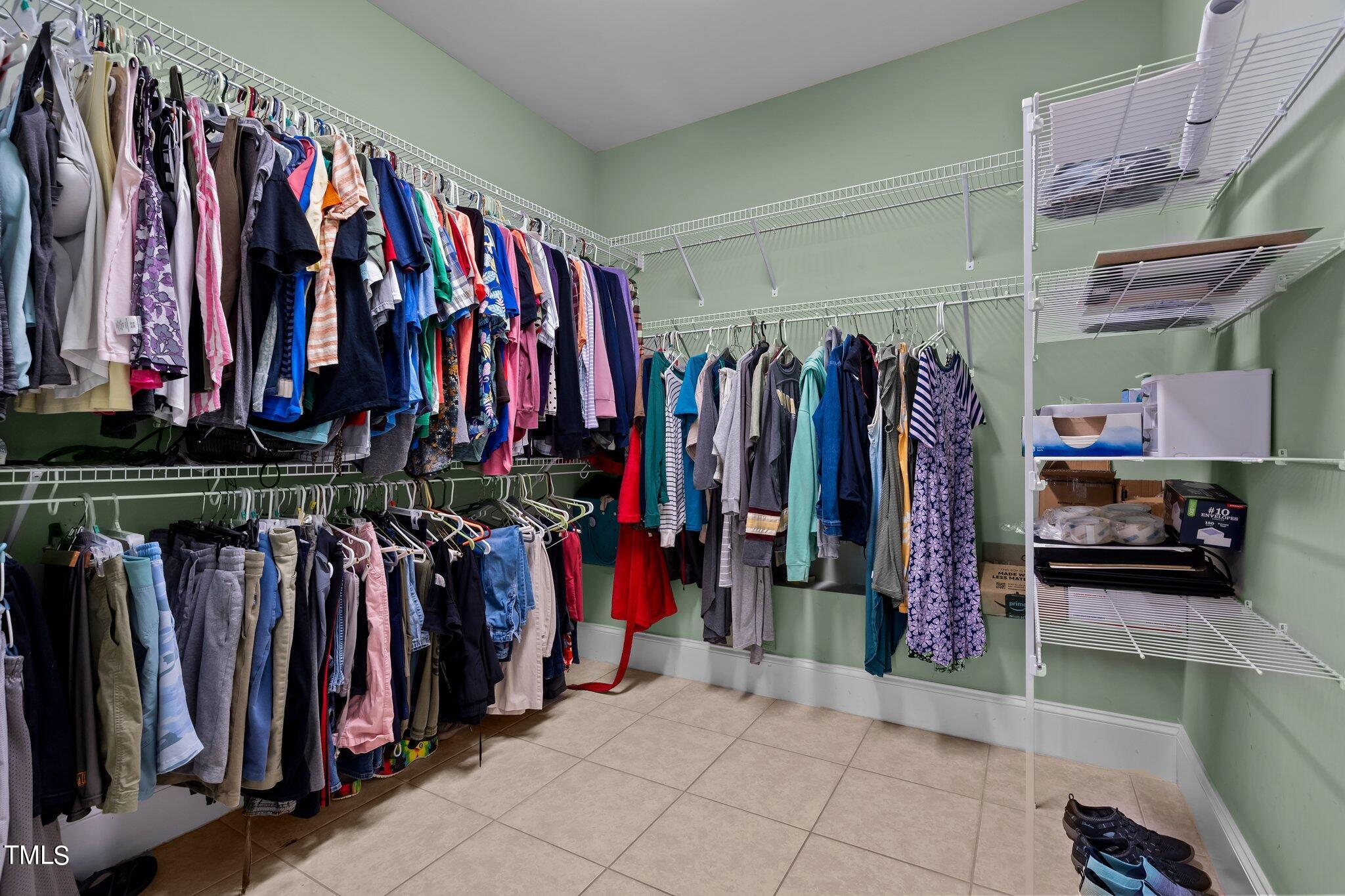 130 Britt Valley Road Raleigh, NC 27603 - Photo 37 of 57 36-web-or-mls-_NFP3896
