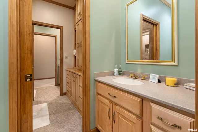 $815,000 | 1165 Lake Shore Drive North, Goreville, IL 62939