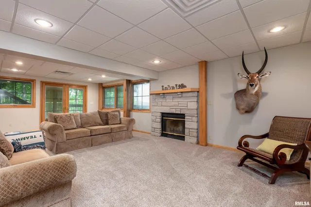 $815,000 | 1165 Lake Shore Drive North, Goreville, IL 62939