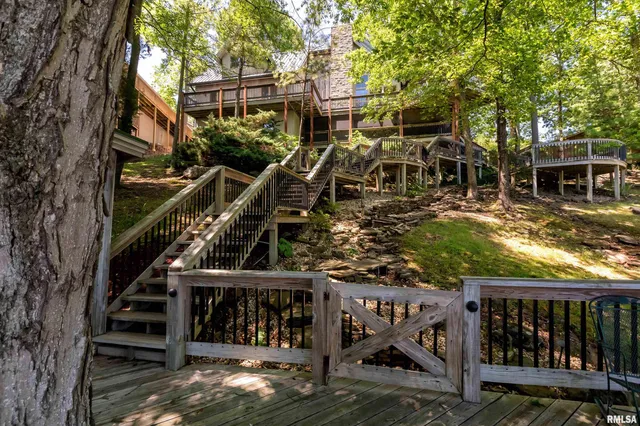 $815,000 | 1165 Lake Shore Drive North, Goreville, IL 62939