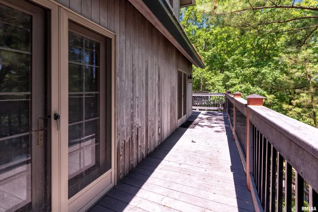 $815,000 | 1165 Lake Shore Drive North, Goreville, IL 62939