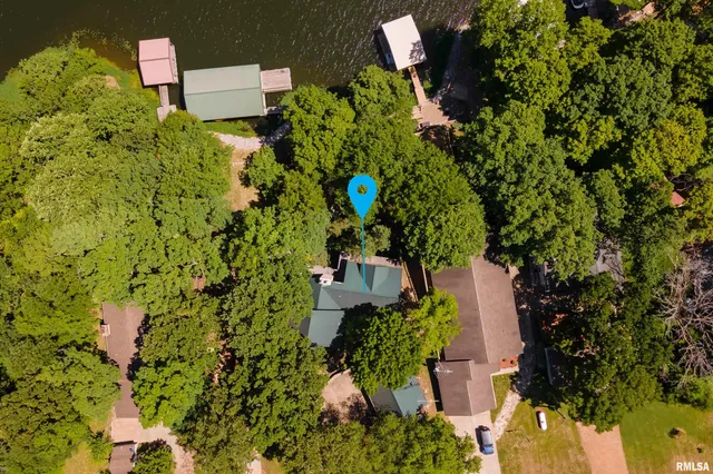 $815,000 | 1165 Lake Shore Drive North, Goreville, IL 62939