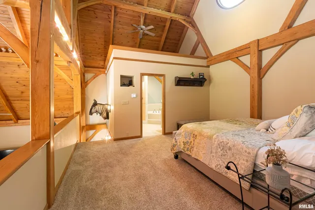 $815,000 | 1165 Lake Shore Drive North, Goreville, IL 62939