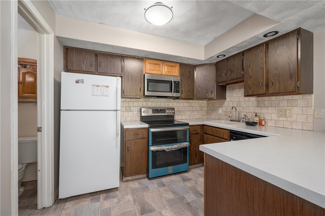 2970 Mendon Road, Unit 82 Cumberland, RI 02864 - Photo 6 of 29 Gallery Image 6