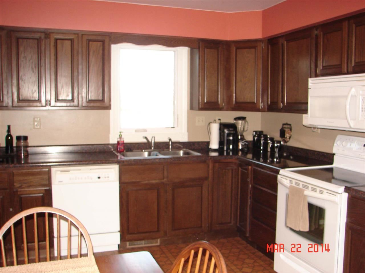 513 South Hickory Street Riverside, IA 52327 - Photo 3 of 25 Gallery Image 3