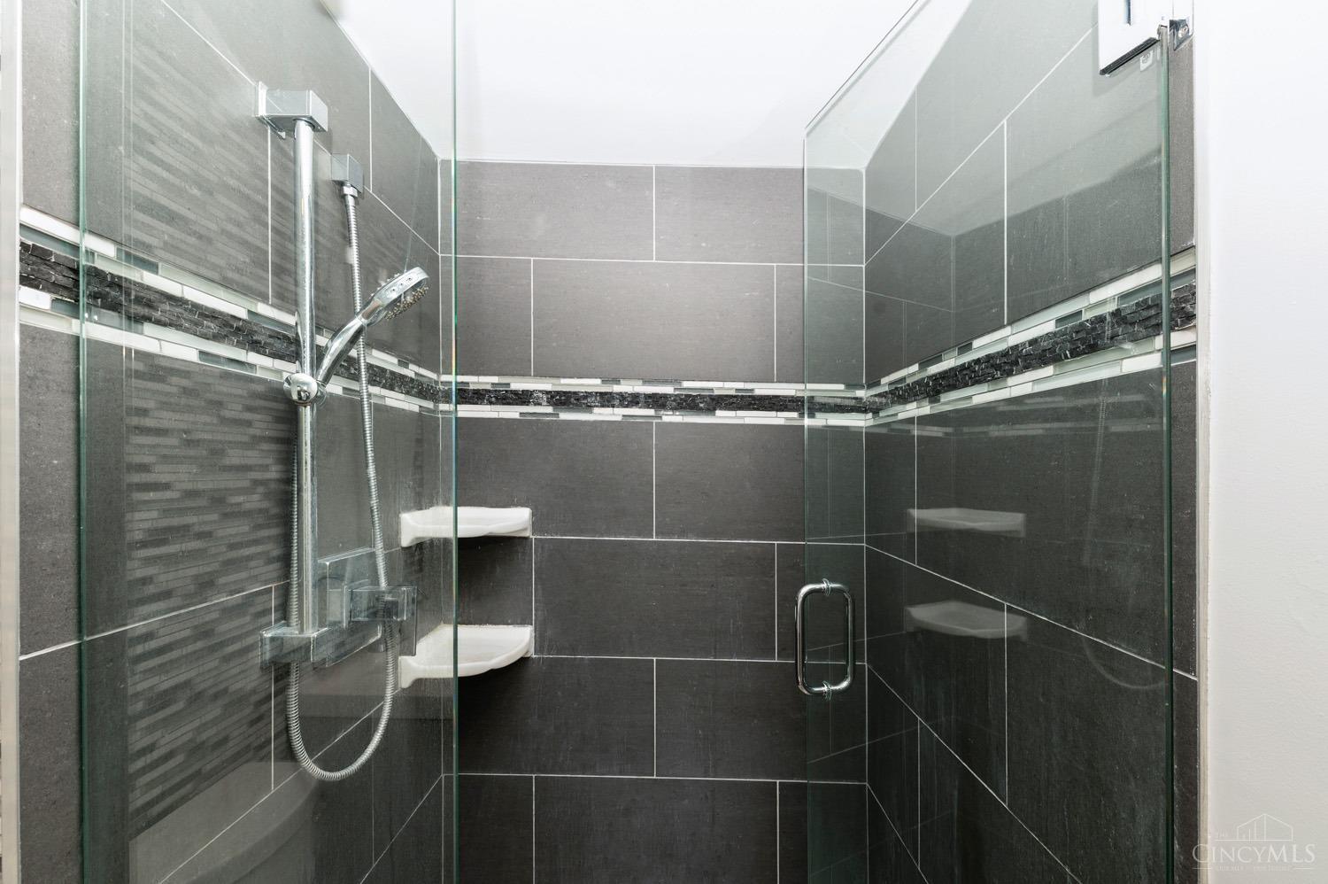 2324 Madison Road, Unit 302 Cincinnati, OH 45208 - Photo 26 of 39 Gallery Image 26